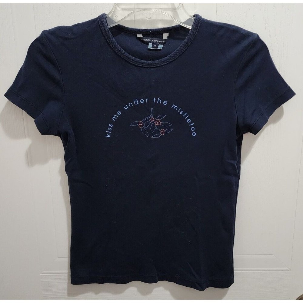 French Connection Womens Short Sleeve T-Shirt "Kiss me under the mistletoe" Sz M
